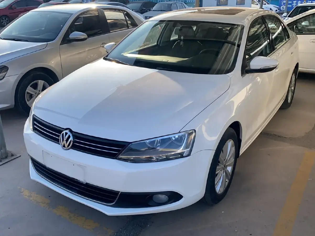2014 Volkswagen Sagitar 1.6L 105HP L4 6AT