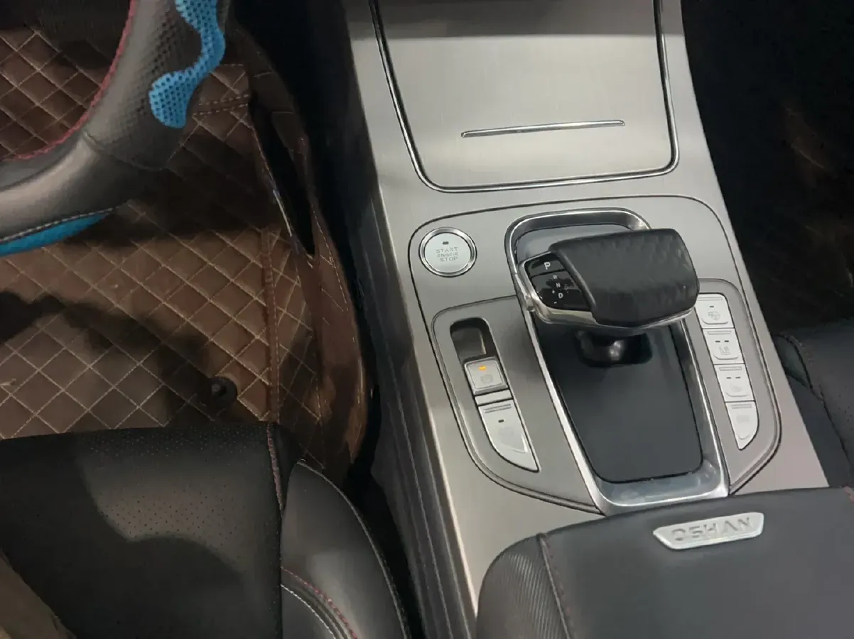 2021 ChangAn Oshan X7 1.5T 178HP L4 7DCT,autocango,china used car exporter,china ev exporter,chinese used car exporter,chinese used ev exporter