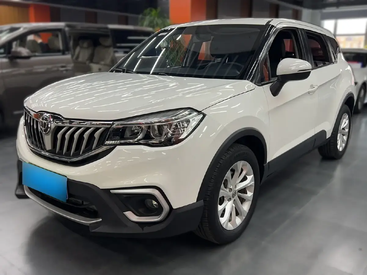 2017 Brilliance Auto V3 1.5L 112HP L4 5AT