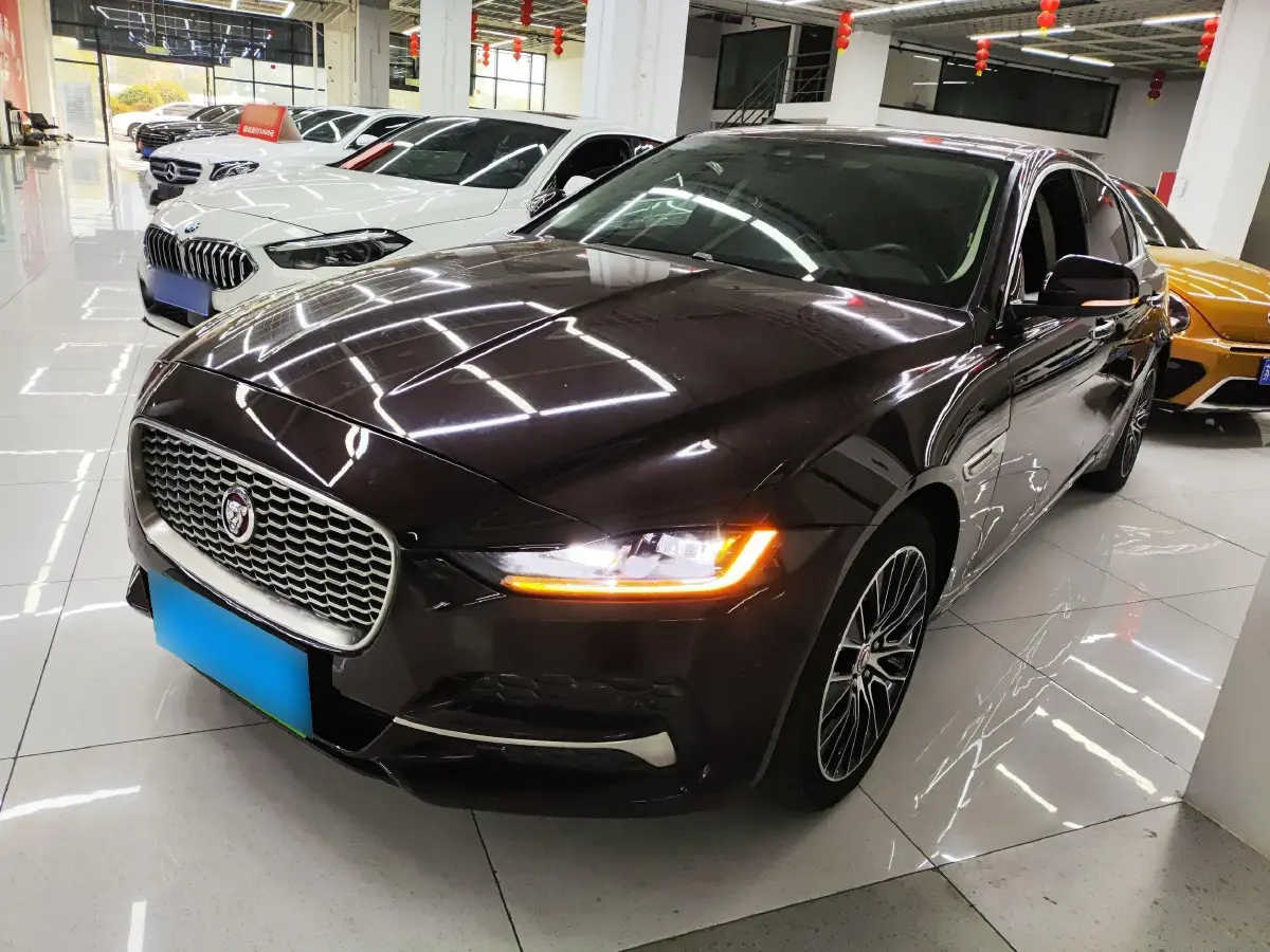 2020 Jaguar XEL 2.0T 200HP L4 8AT