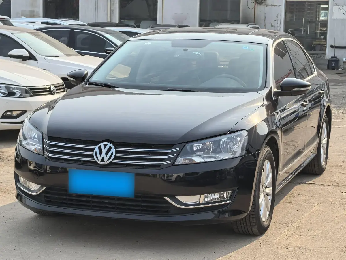 2015 Volkswagen Passat 1.4T 131HP L4 7DCT