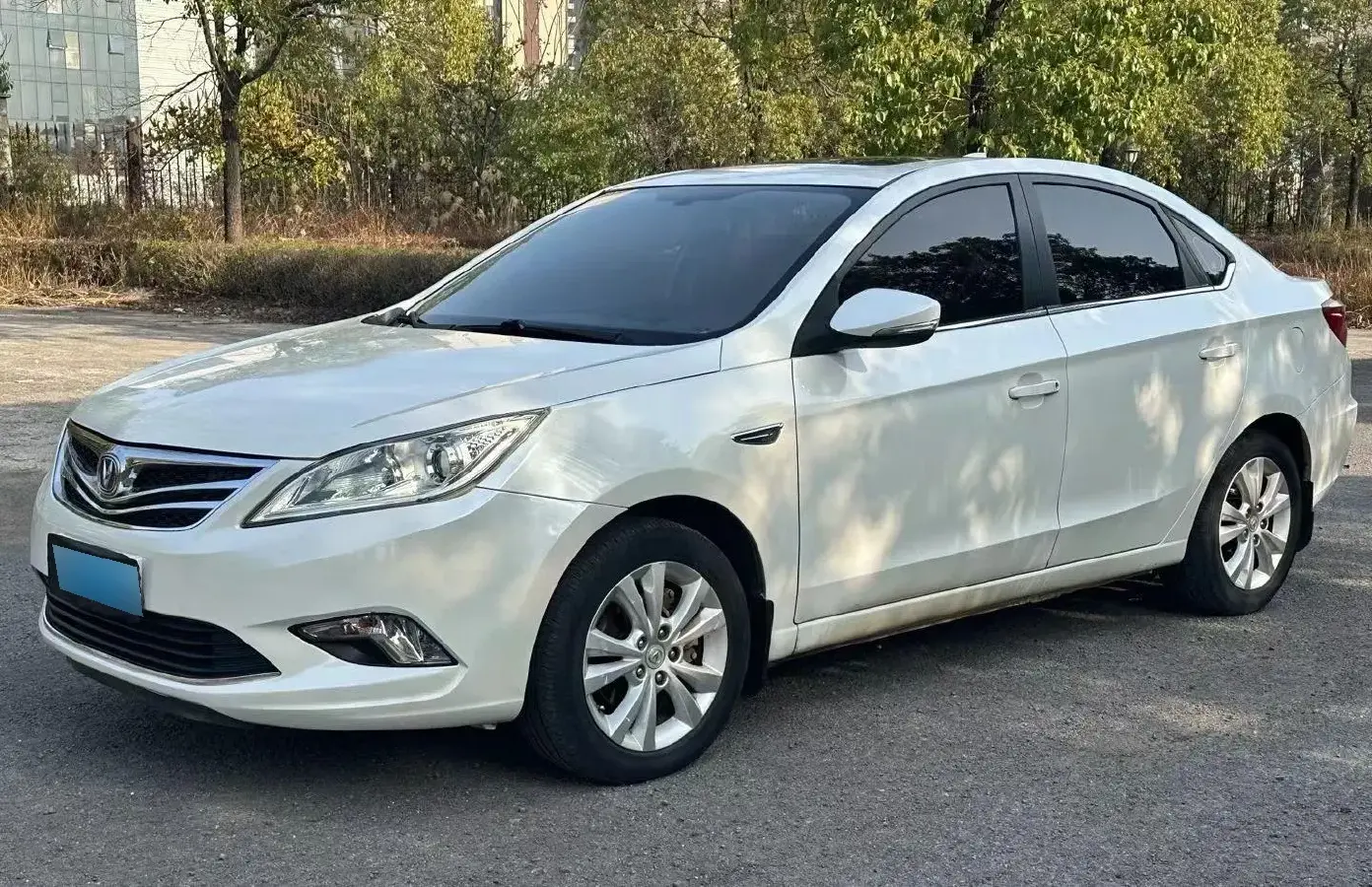 2014 ChangAn Eado 1.6L 125HP L4 5MT