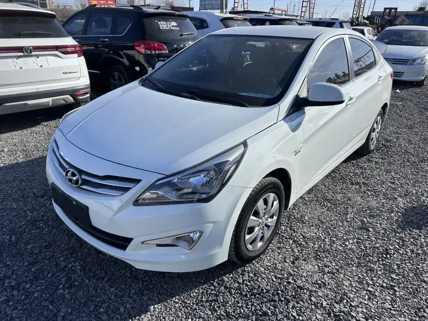 2014 Hyundai Reina 1.4L 107HP L4 5MT