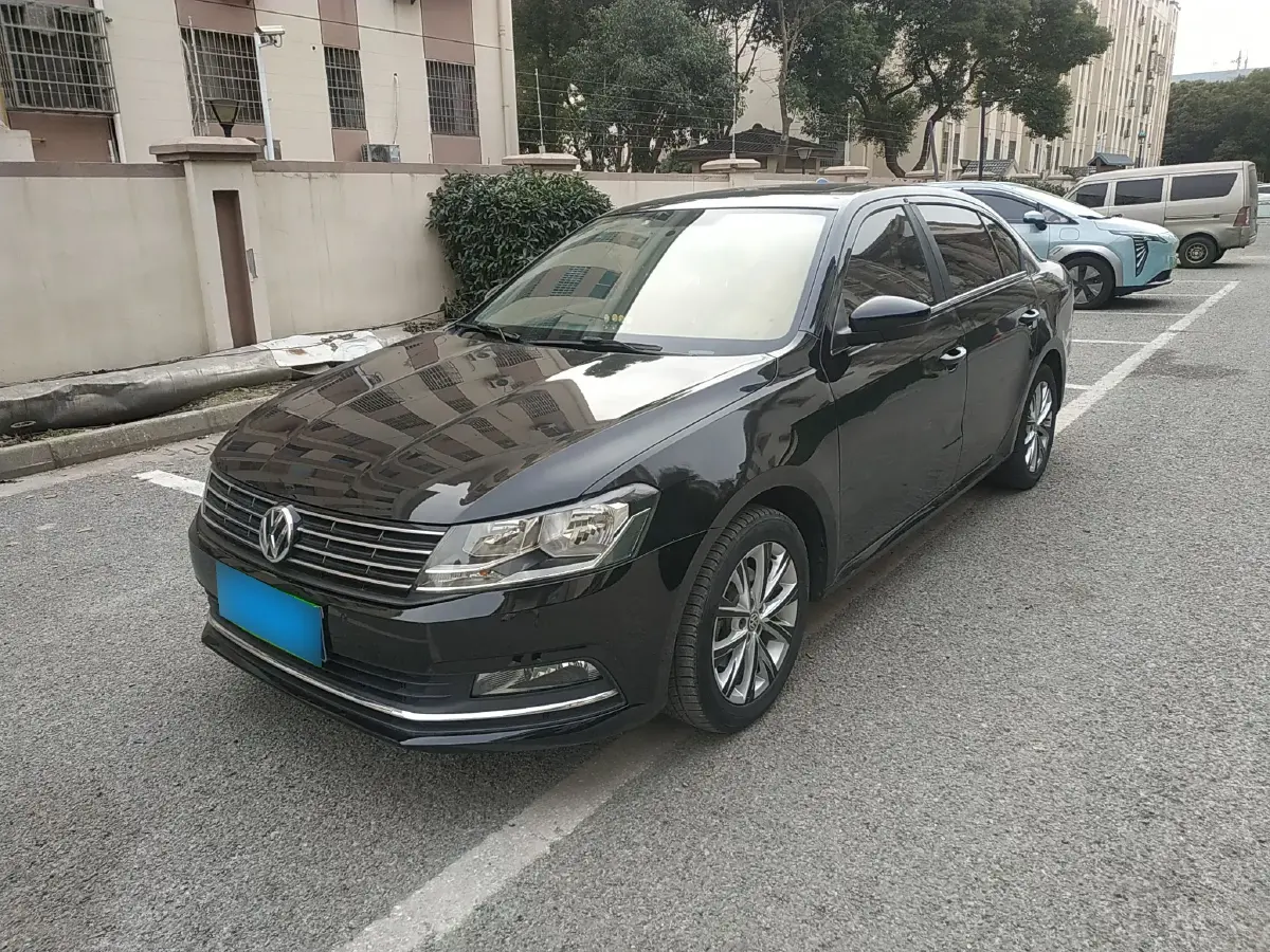 2015 Volkswagen Lavida 1.6L 110HP L4 6AT