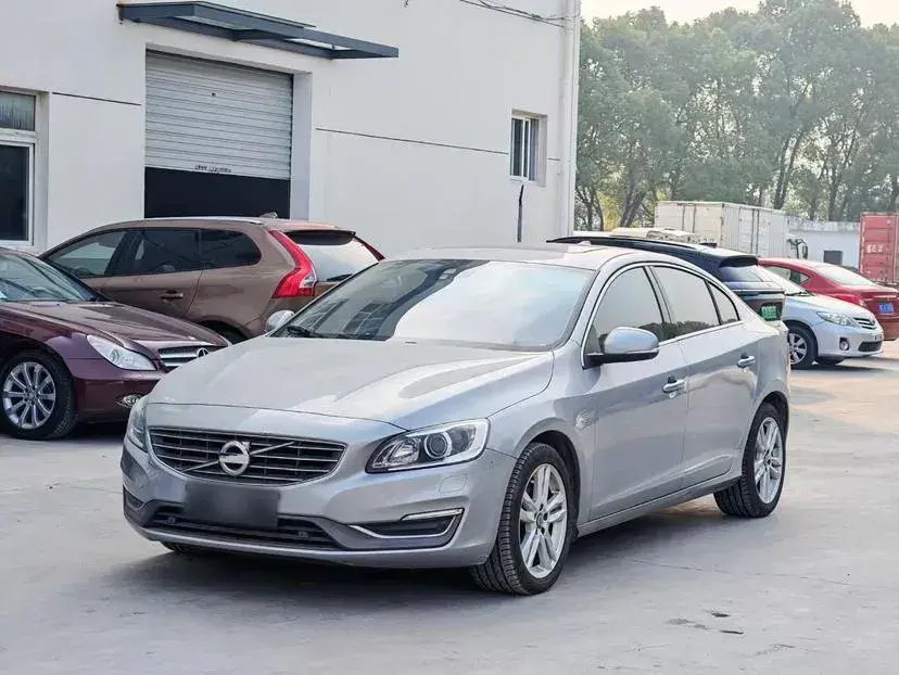 2014 Volvo S60 2.0T 180HP L5 6AT