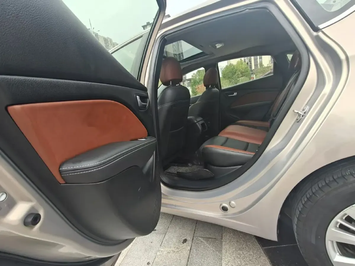 2015 Fiat Viaggio 1.4T 120HP L4 7DCT,autocango,china used car exporter,china ev exporter,chinese used car exporter,chinese used ev exporter