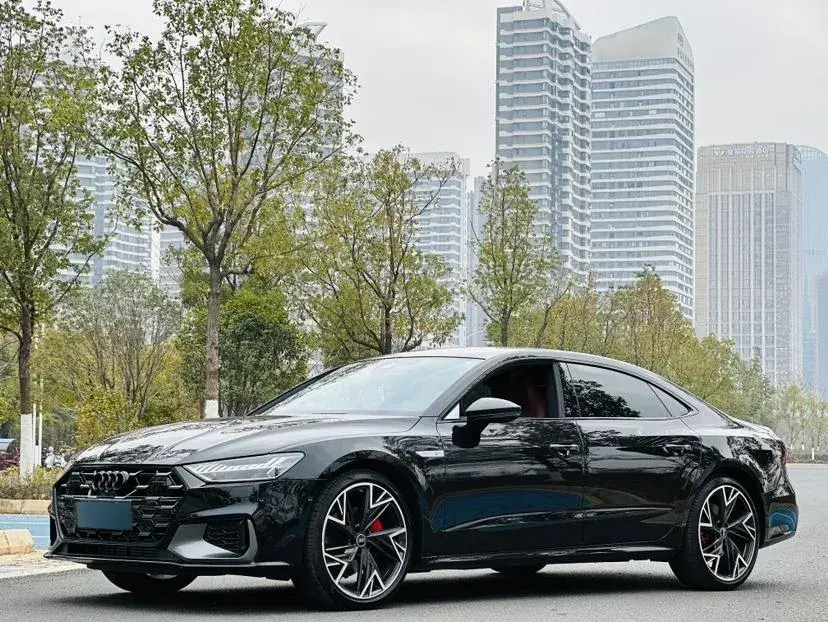 2024 Audi A7L 2.0T 245HP L4 7DCT