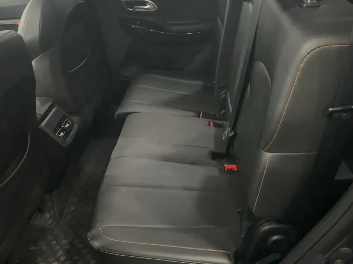 2022 ChangAn Oshan X7 Plus 1.5T 188HP L4 7DCT,autocango,china used car exporter,china ev exporter,chinese used car exporter,chinese used ev exporter