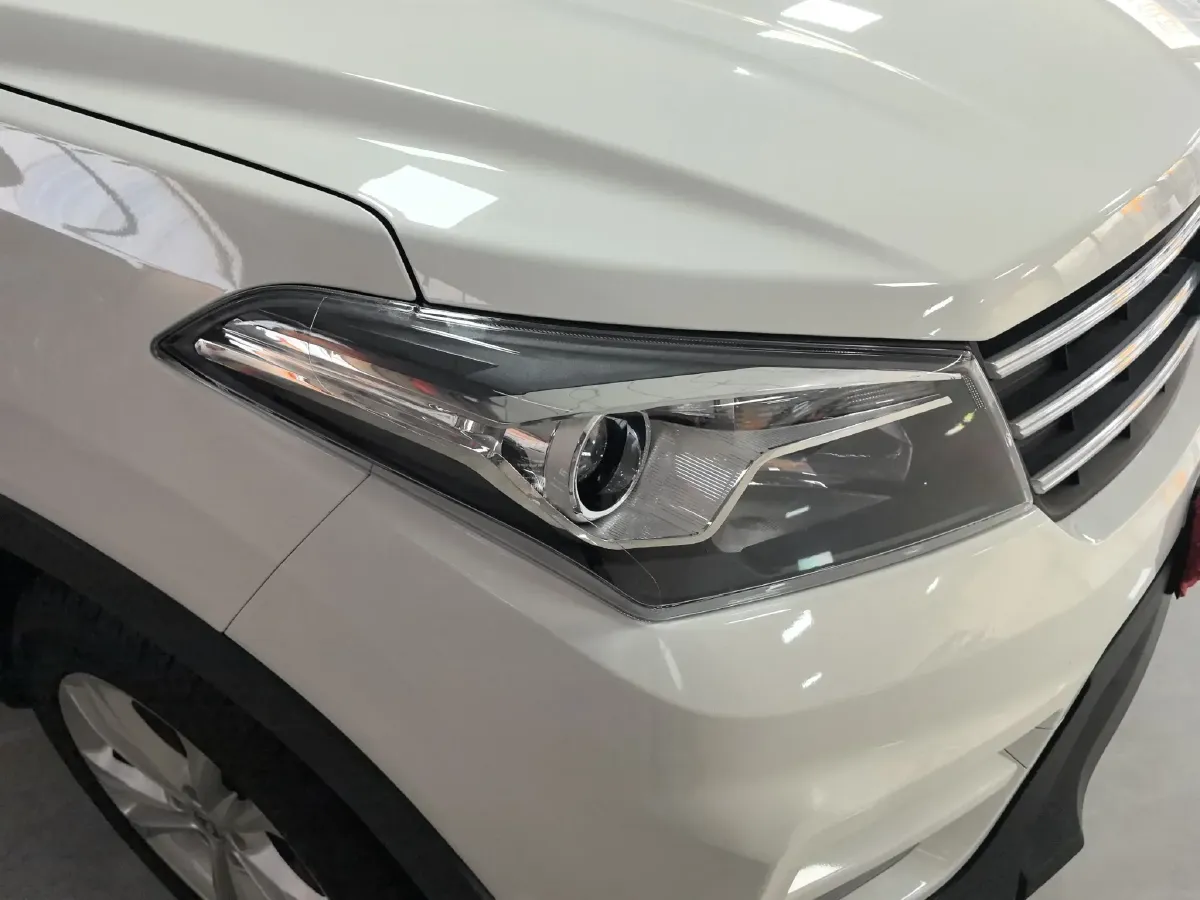 2019 DongFeng Fengon Fengon S560 1.8L 139HP L4 5MT,autocango,china used car exporter,china ev exporter,chinese used car exporter,chinese used ev exporter