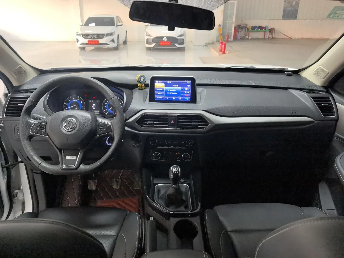 2019 DongFeng Fengon Fengon S560 1.8L 139HP L4 5MT,autocango,china used car exporter,china ev exporter,chinese used car exporter,chinese used ev exporter