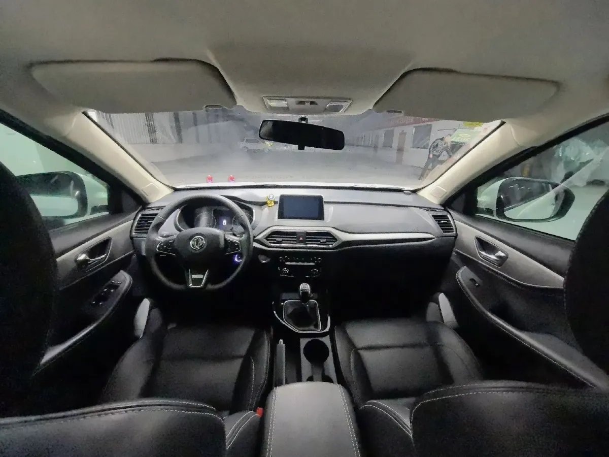 2019 DongFeng Fengon Fengon S560 1.8L 139HP L4 5MT,autocango,china used car exporter,china ev exporter,chinese used car exporter,chinese used ev exporter