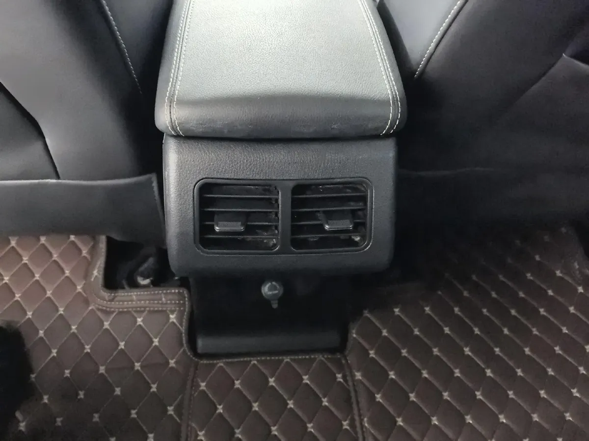 2019 DongFeng Fengon Fengon S560 1.8L 139HP L4 5MT,autocango,china used car exporter,china ev exporter,chinese used car exporter,chinese used ev exporter