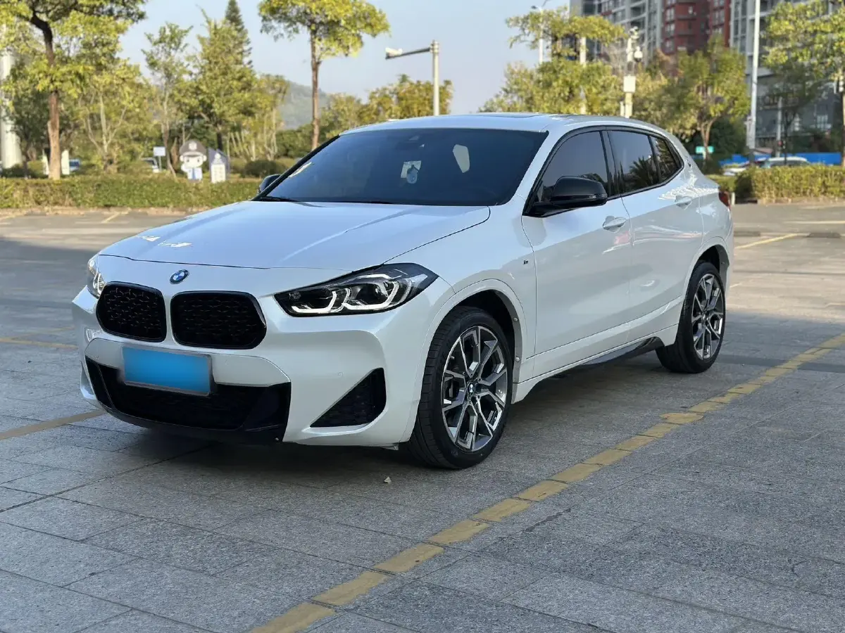 2021 BMW X2 2.0T 192HP L4 8AT