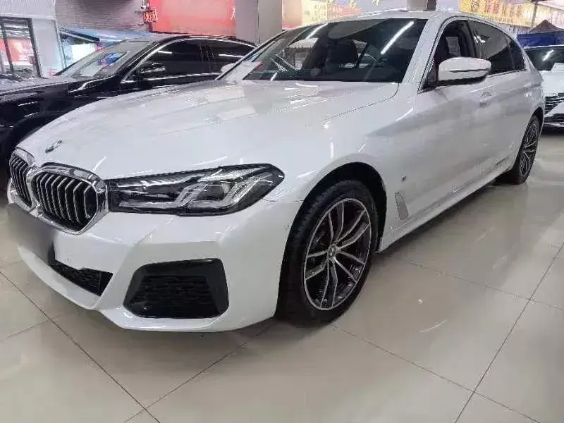 2022 BMW 5 Series 2.0T 184HP L4 8AT