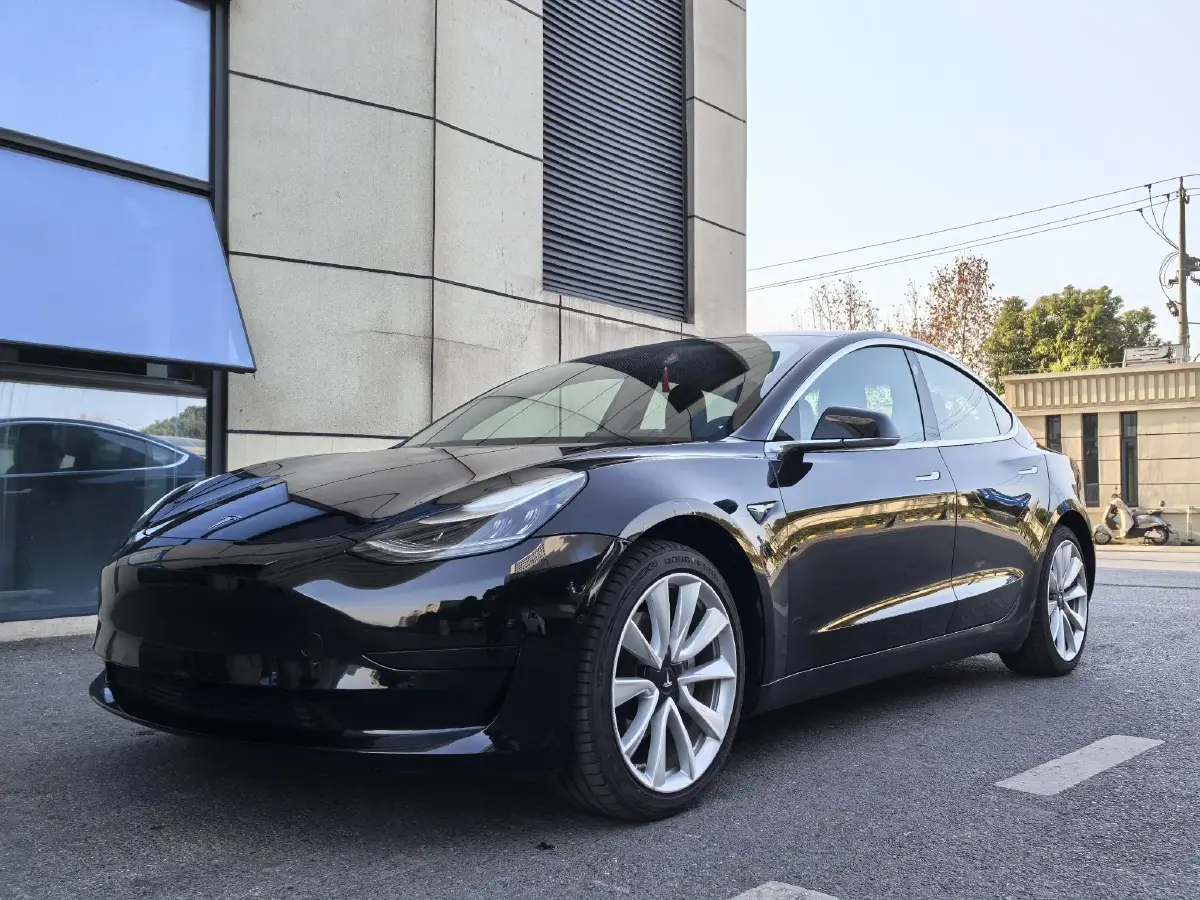2019 Tesla Model 3 BEV 52KWH