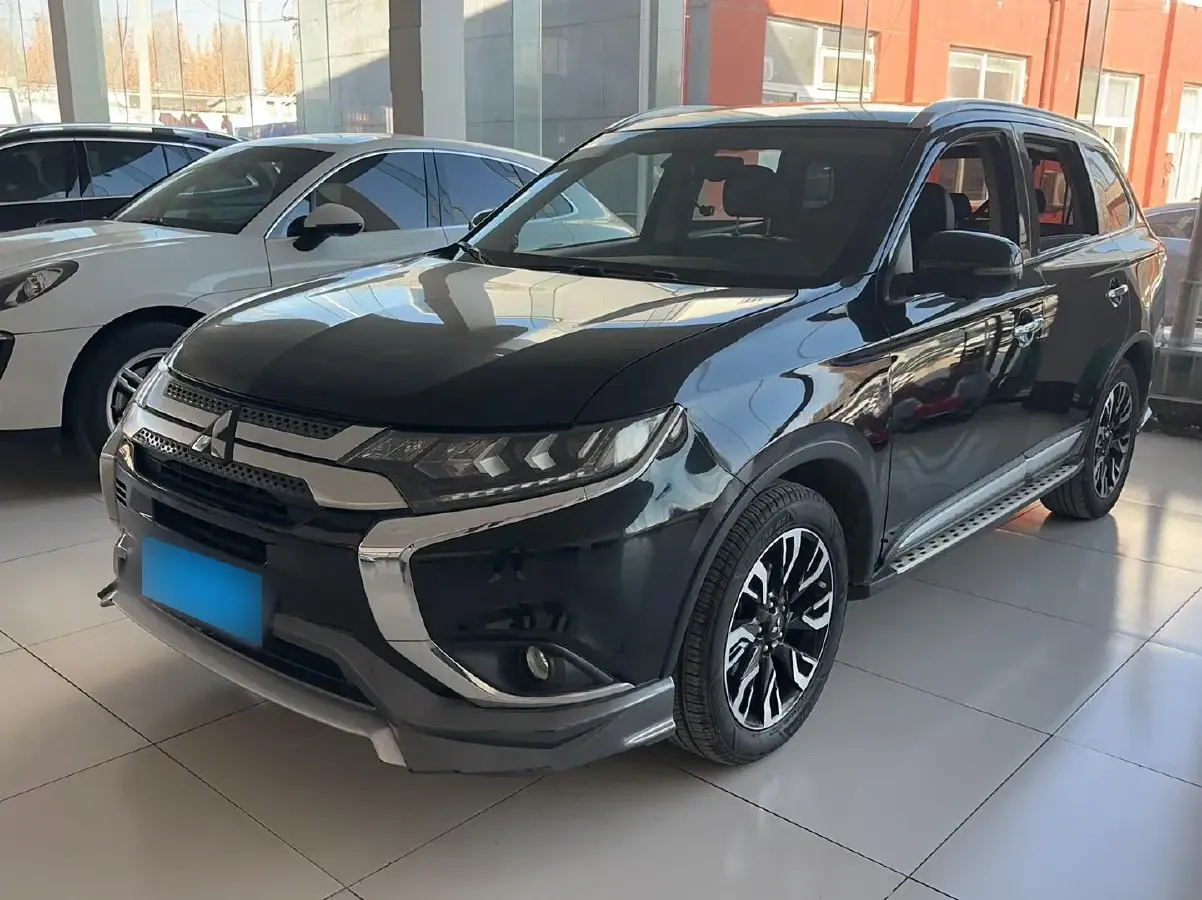 2020 Mitsubishi Outlander 2.4L 192HP L4 CVT