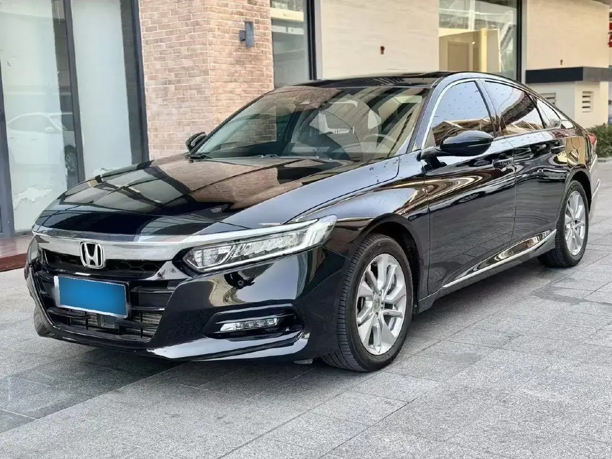 2018 Honda Accord 1.5T 194HP L4 CVT