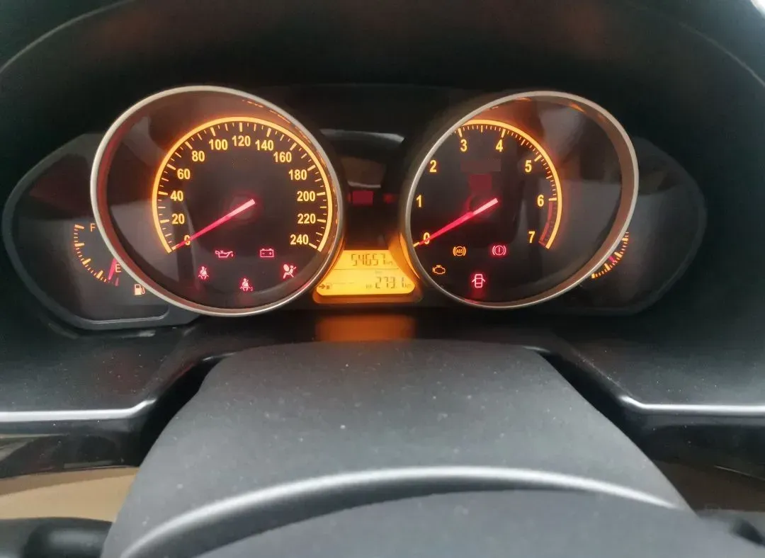 2013 Brilliance Auto H330 1.5L 105HP L4 5MT,autocango,china used car exporter,china ev exporter,chinese used car exporter,chinese used ev exporter