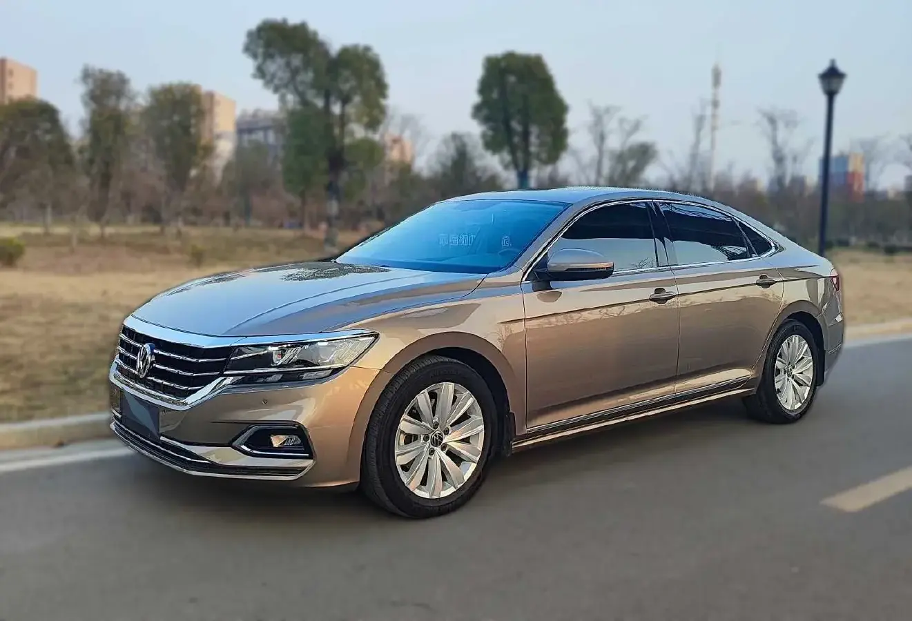 2019 Volkswagen Passat 2.0T 186HP L4 7DCT