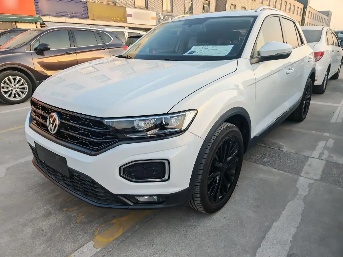 2020 Volkswagen T-Roc 1.4T 150HP L4 7DCT