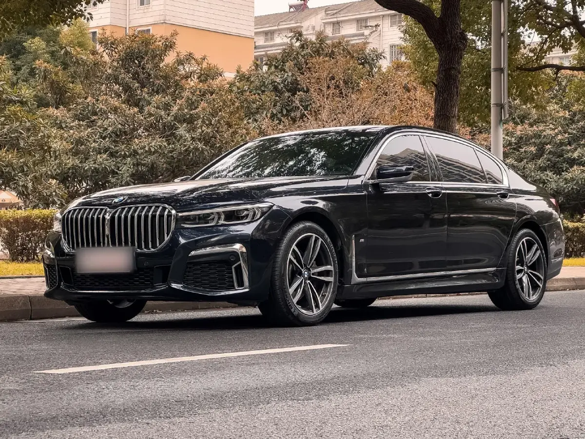 2019 BMW 7 Series 2.0T 265HP L4 8AT