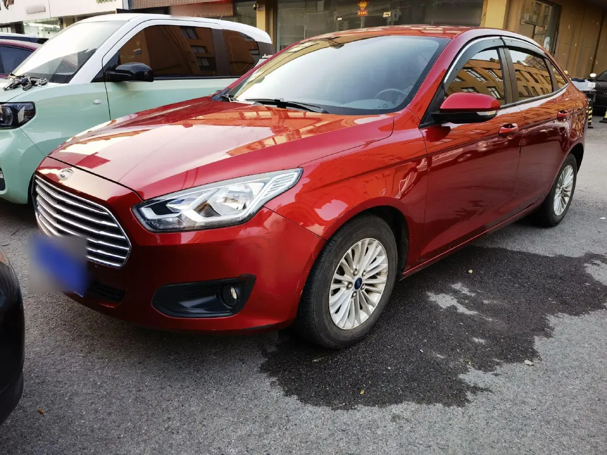 2015 Ford Escort 1.5L 113HP L4 5MT
