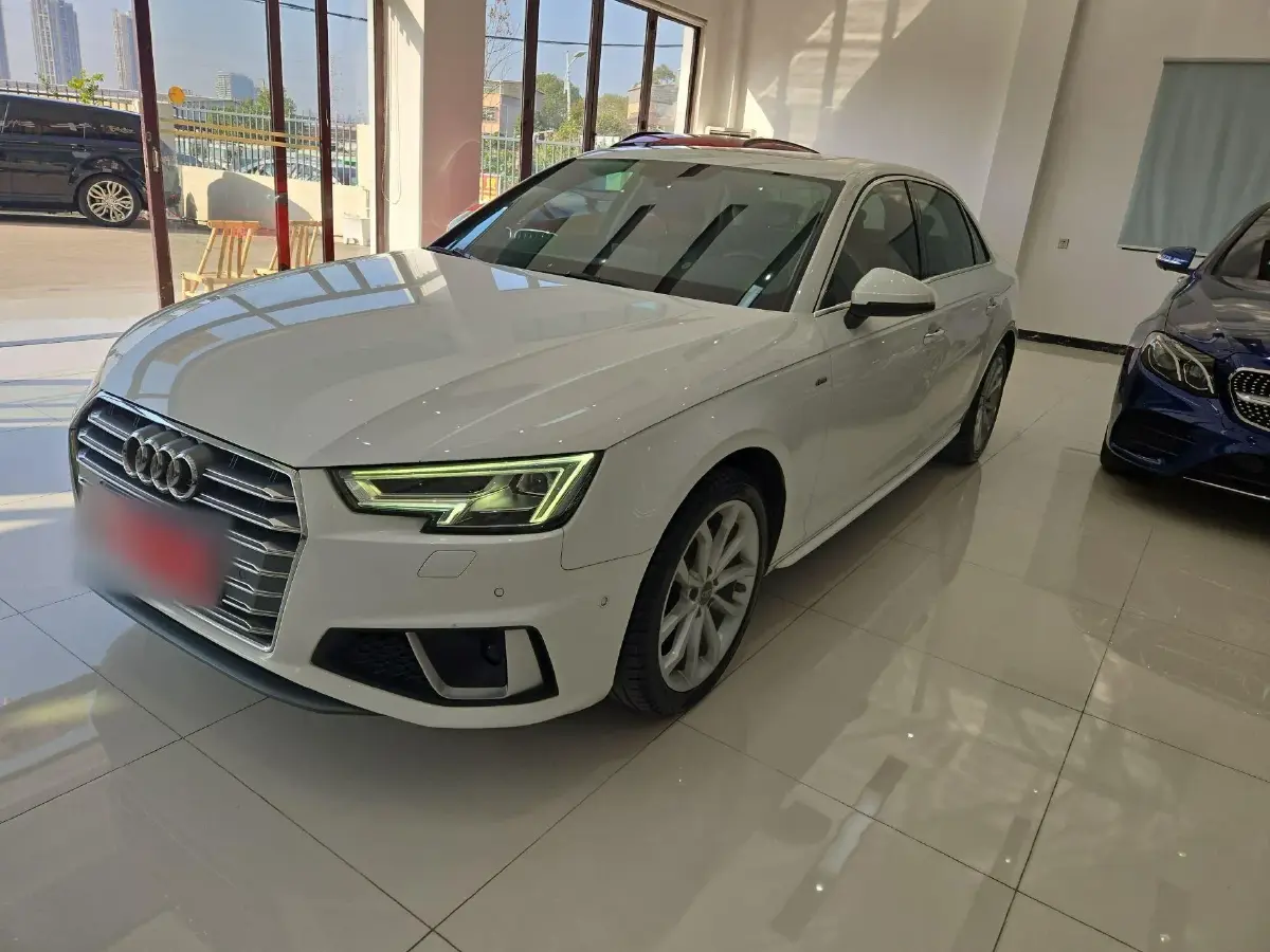 2019 Audi A4L 2.0T 190HP L4 7DCT