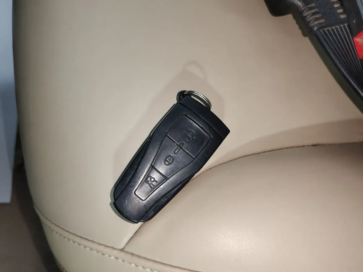 2014 Roewe 550 1.8L 133HP L4 6DCT,autocango,china used car exporter,china ev exporter,chinese used car exporter,chinese used ev exporter