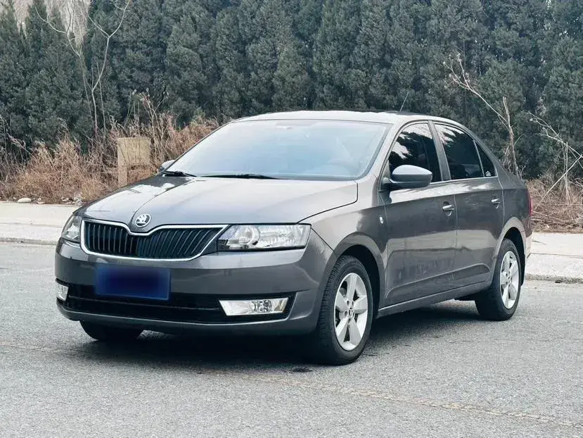 2013 Skoda Rapid 1.6L 110HP L4 6AT