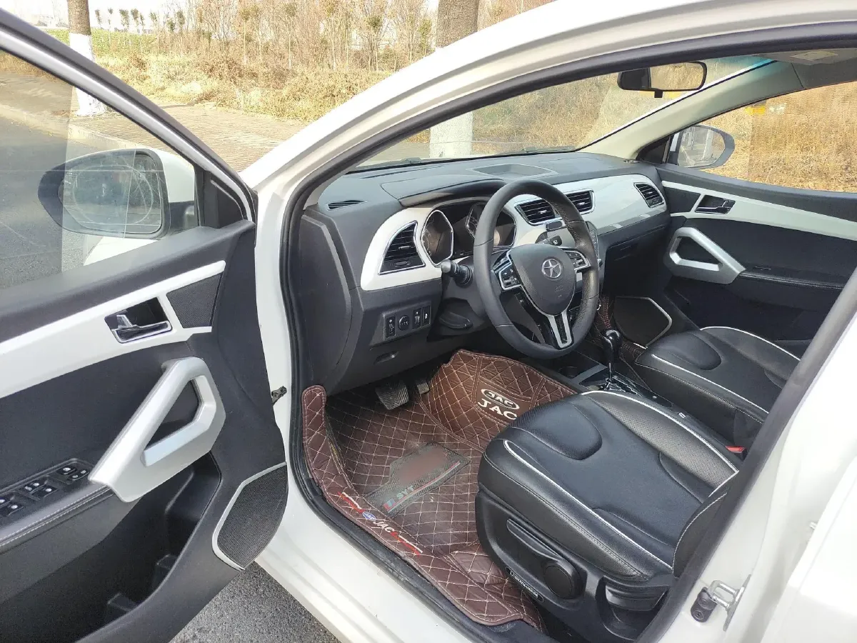 2015 JAC Refine S2 1.5L 113HP L4 CVT,autocango,china used car exporter,china ev exporter,chinese used car exporter,chinese used ev exporter