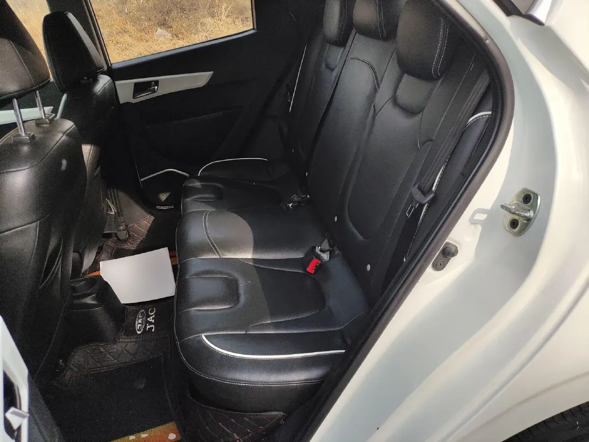 2015 JAC Refine S2 1.5L 113HP L4 CVT,autocango,china used car exporter,china ev exporter,chinese used car exporter,chinese used ev exporter