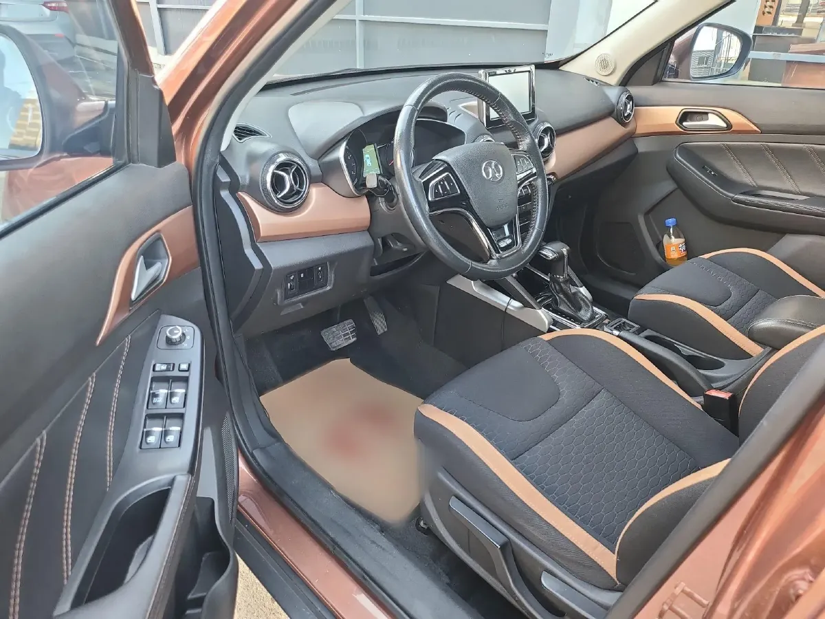 2016 BeiJing Auto Senova X35 1.5L 116HP L4 4AT,autocango,china used car exporter,china ev exporter,chinese used car exporter,chinese used ev exporter