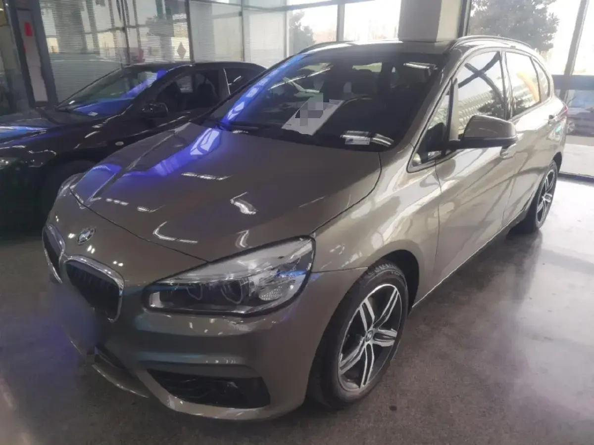 2015 BMW 2 Series Wagon 1.5T 136HP L3 6AT