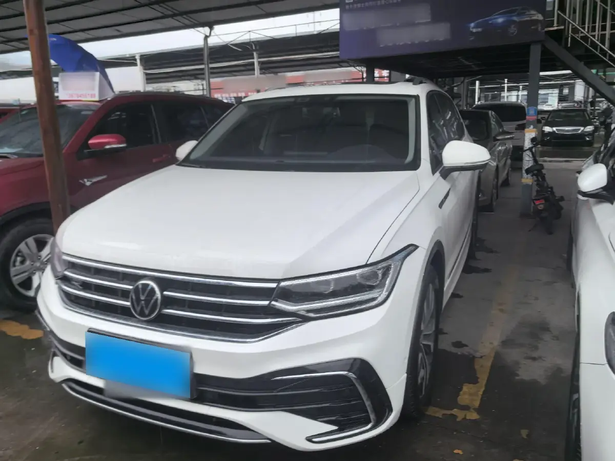 2022 Volkswagen Tiguan L 2.0T 186HP L4 7DCT