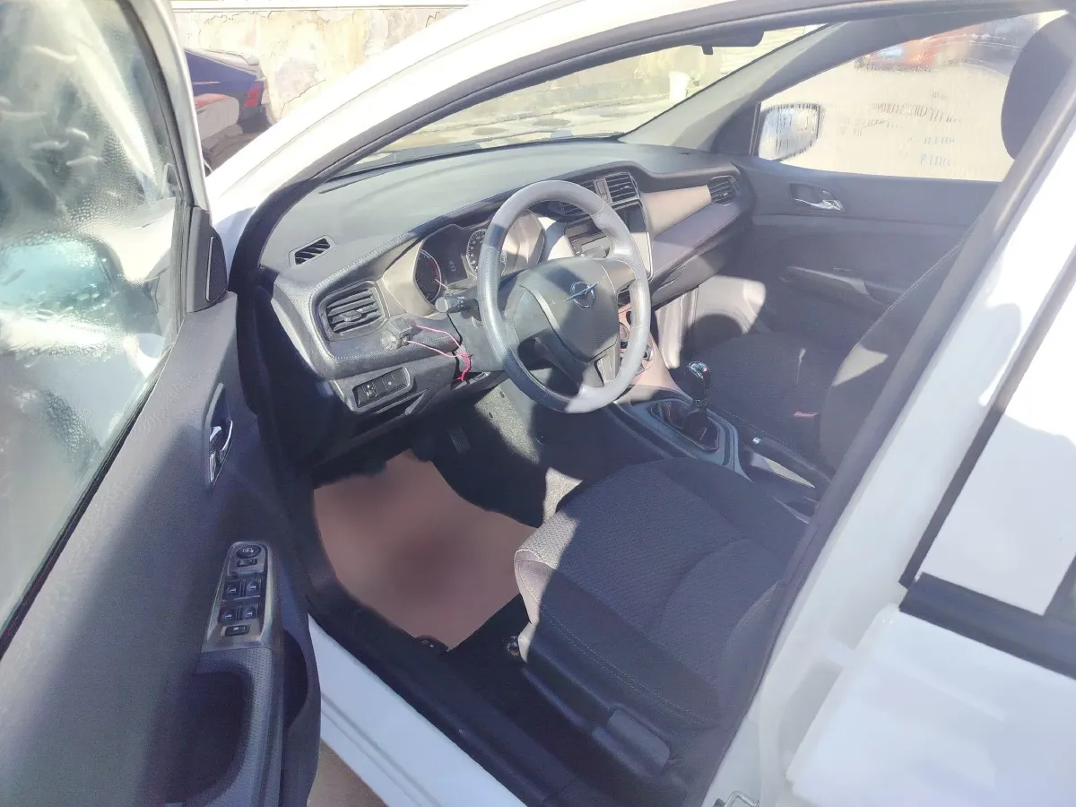 2016 HaiMa M3 1.5L 112HP L4 5MT,autocango,china used car exporter,china ev exporter,chinese used car exporter,chinese used ev exporter