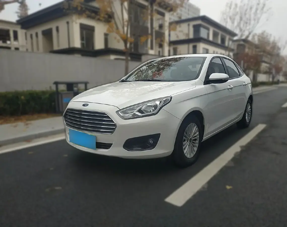 2015 Ford Escort 1.5L 113HP L4 6AT