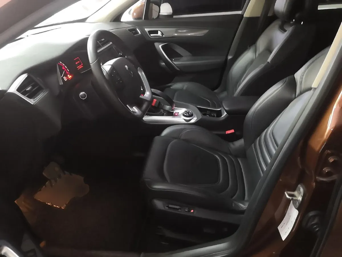 2014 DS 6 1.6T 167HP L4 6AT,autocango,china used car exporter,china ev exporter,chinese used car exporter,chinese used ev exporter