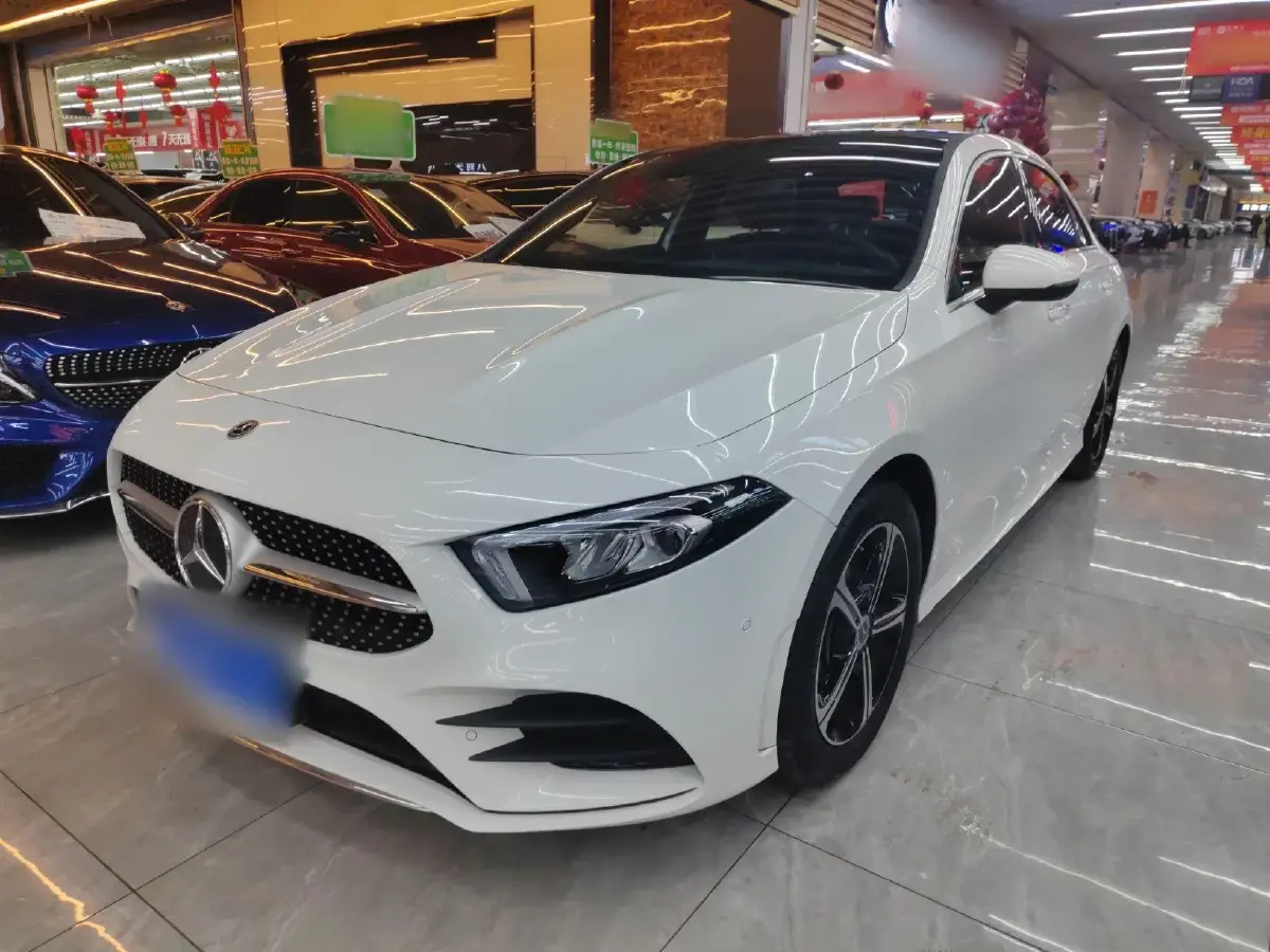 2022 Mercedes-Benz A Class 1.3T 163HP L4 7DCT