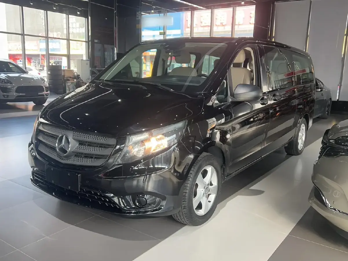 2016 Mercedes-Benz Vito 2.0T 211HP L4 7AT
