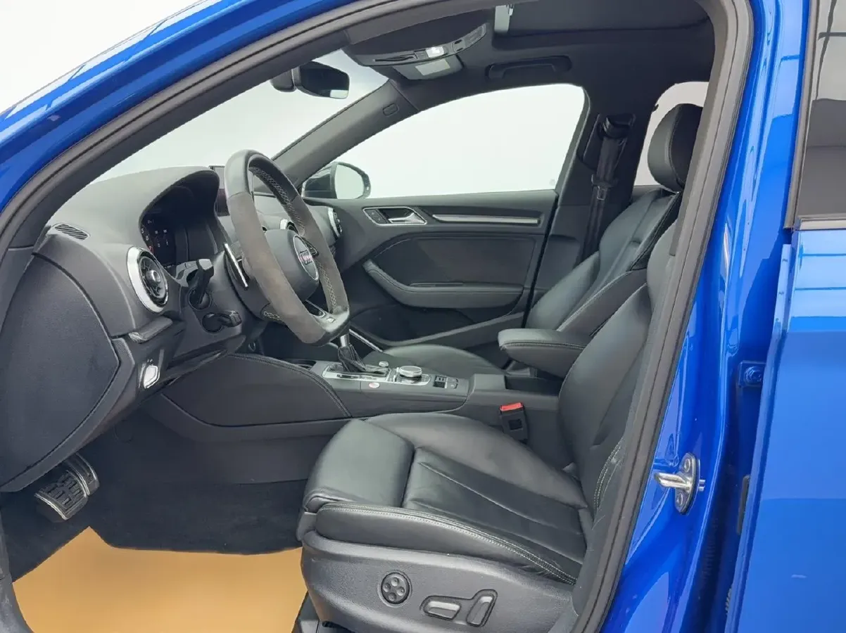 2017 Audi RS 3 2.5T 400HP L5 7DCT,autocango,china used car exporter,china ev exporter,chinese used car exporter,chinese used ev exporter