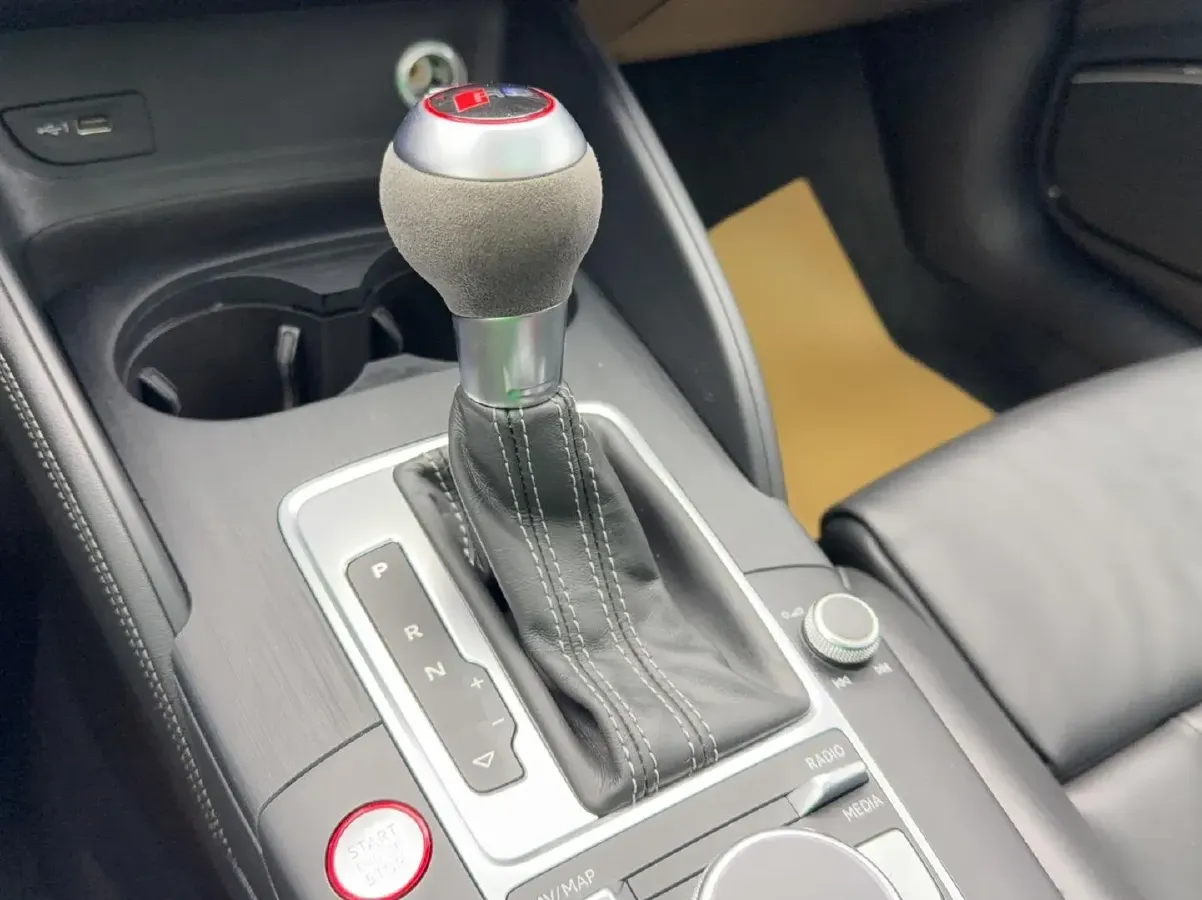 2017 Audi RS 3 2.5T 400HP L5 7DCT,autocango,china used car exporter,china ev exporter,chinese used car exporter,chinese used ev exporter