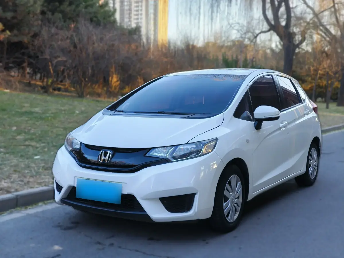 2016 Honda Fit 1.5L 131HP L4 CVT