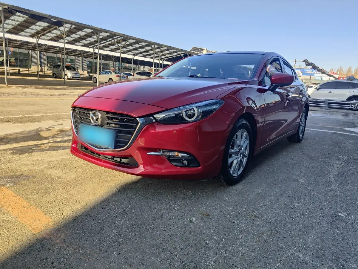 2017 Mazda 3 Axela 1.5L 117HP L4 6AT