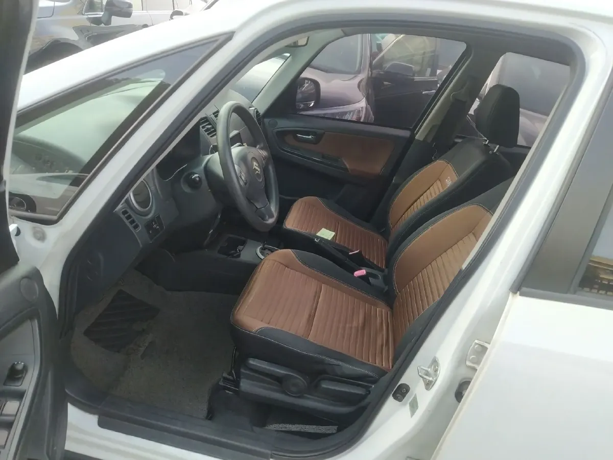 2013 Suzuki SX4 1.6L 109HP L4 4AT,autocango,china used car exporter,china ev exporter,chinese used car exporter,chinese used ev exporter