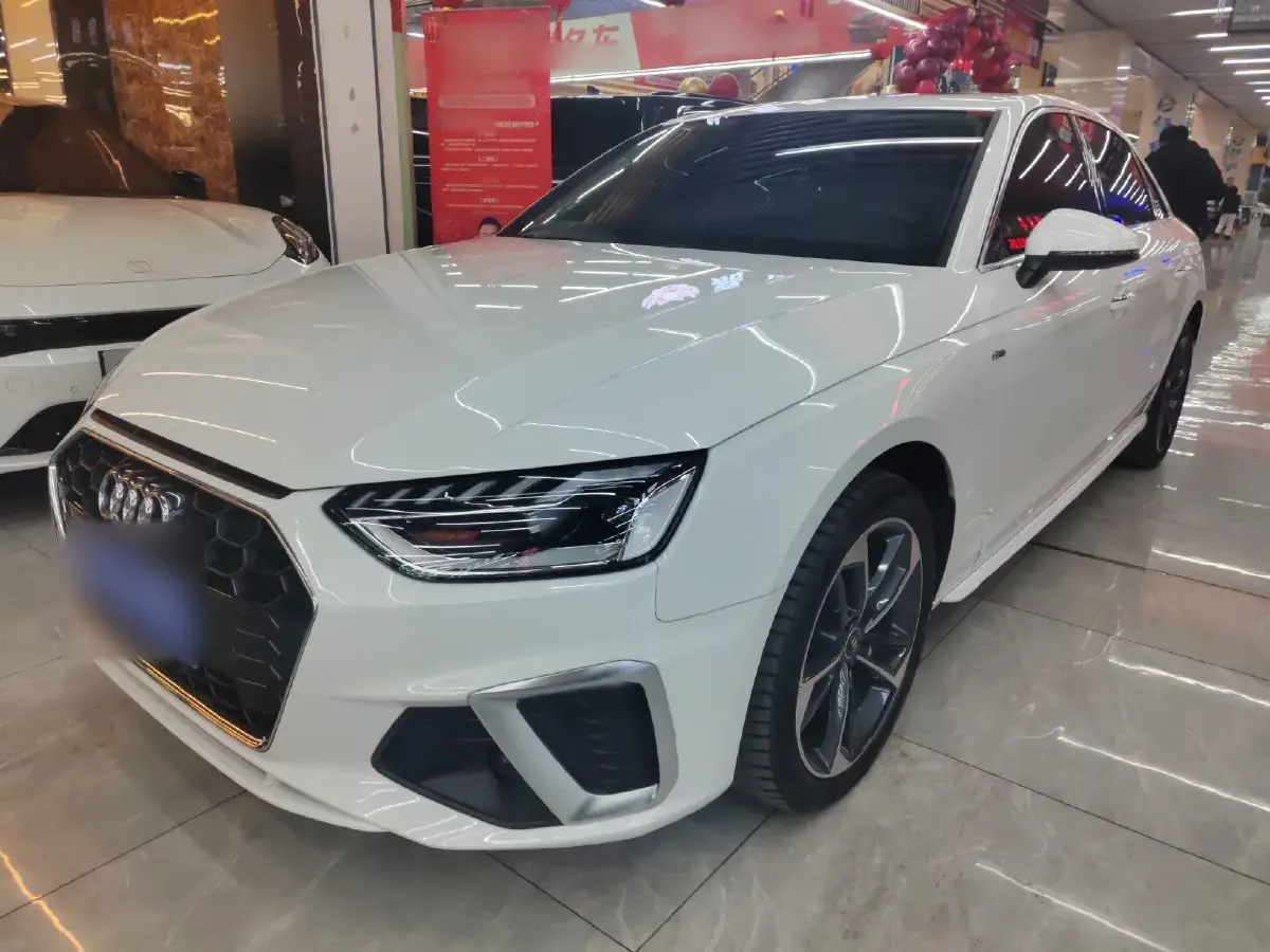 2023 Audi A4L 2.0T 190HP L4 7DCT