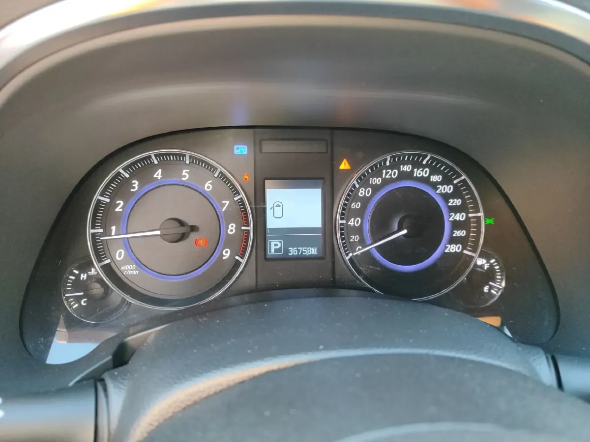 2013 Infiniti QX70 3.7L 351HP V6 7AT,autocango,china used car exporter,china ev exporter,chinese used car exporter,chinese used ev exporter