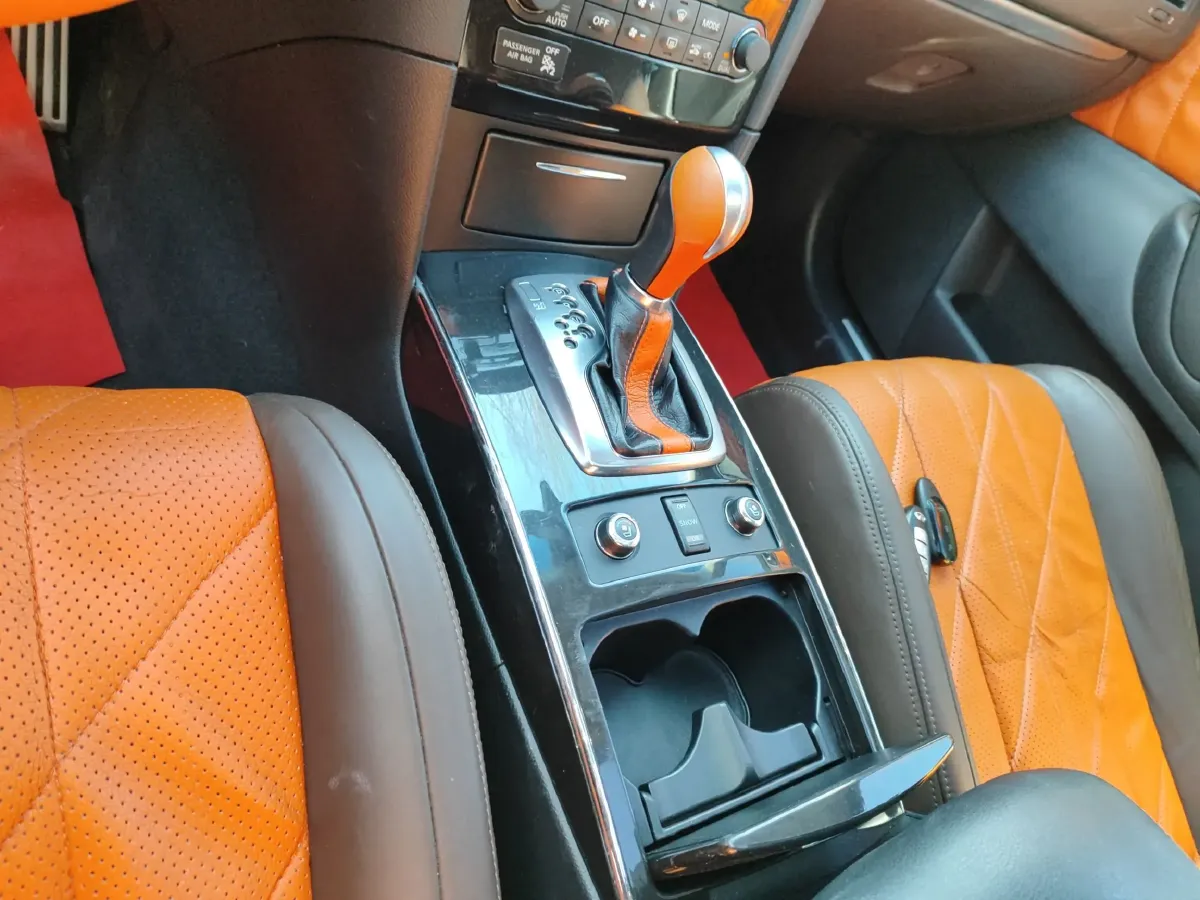 2013 Infiniti QX70 3.7L 351HP V6 7AT,autocango,china used car exporter,china ev exporter,chinese used car exporter,chinese used ev exporter