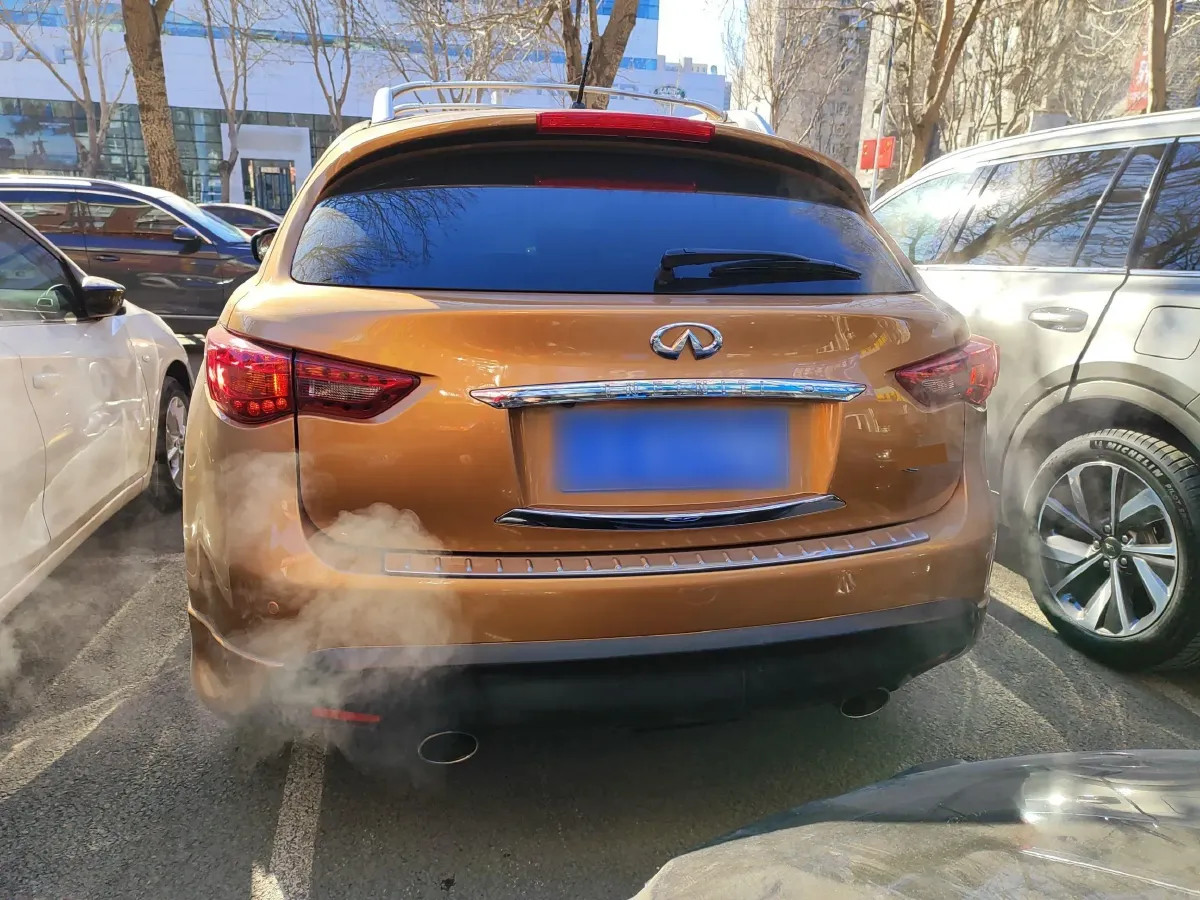 2013 Infiniti QX70 3.7L 351HP V6 7AT,autocango,china used car exporter,china ev exporter,chinese used car exporter,chinese used ev exporter