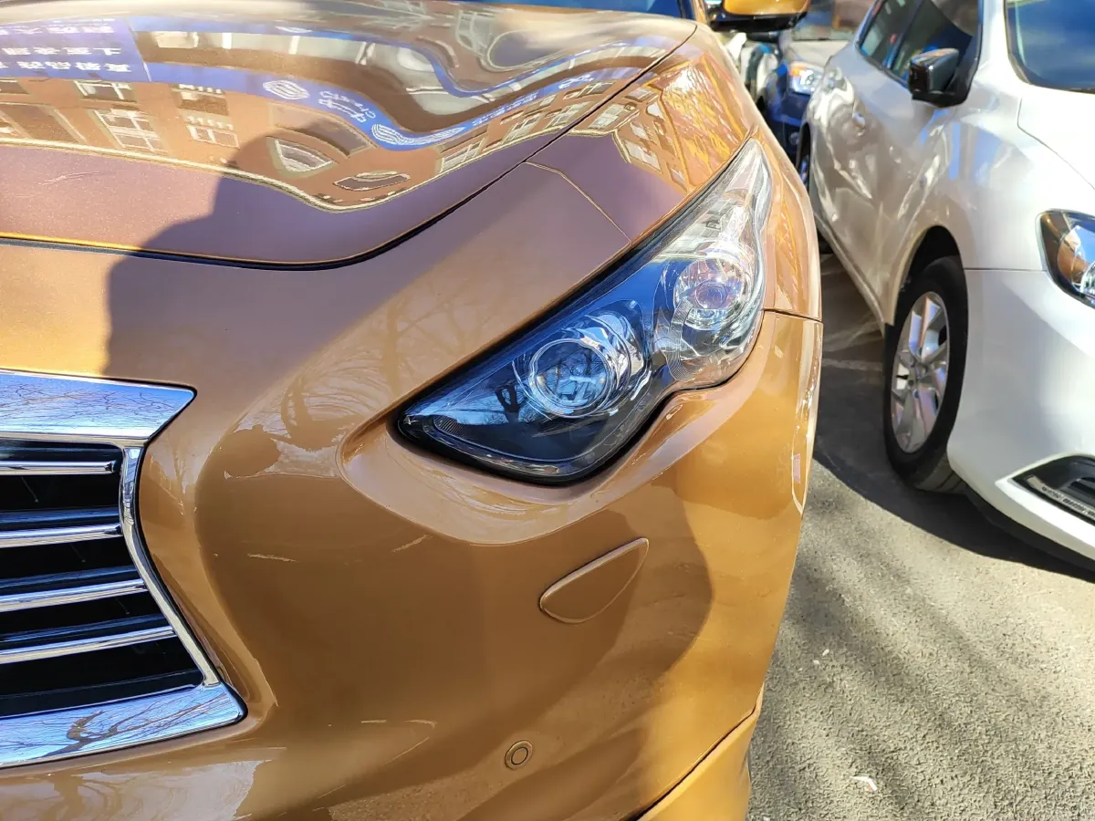 2013 Infiniti QX70 3.7L 351HP V6 7AT,autocango,china used car exporter,china ev exporter,chinese used car exporter,chinese used ev exporter