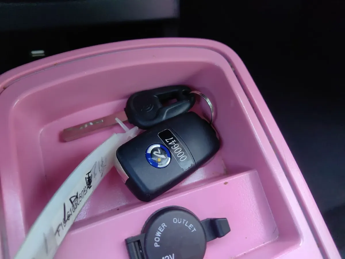 2021 HuaChenXinRi i03 BEV 31.45KWH,autocango,china used car exporter,china ev exporter,chinese used car exporter,chinese used ev exporter